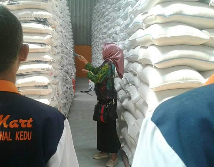Gara-gara Data, Beras untuk Masyarakat Miskin Terlambat Didistribusikan