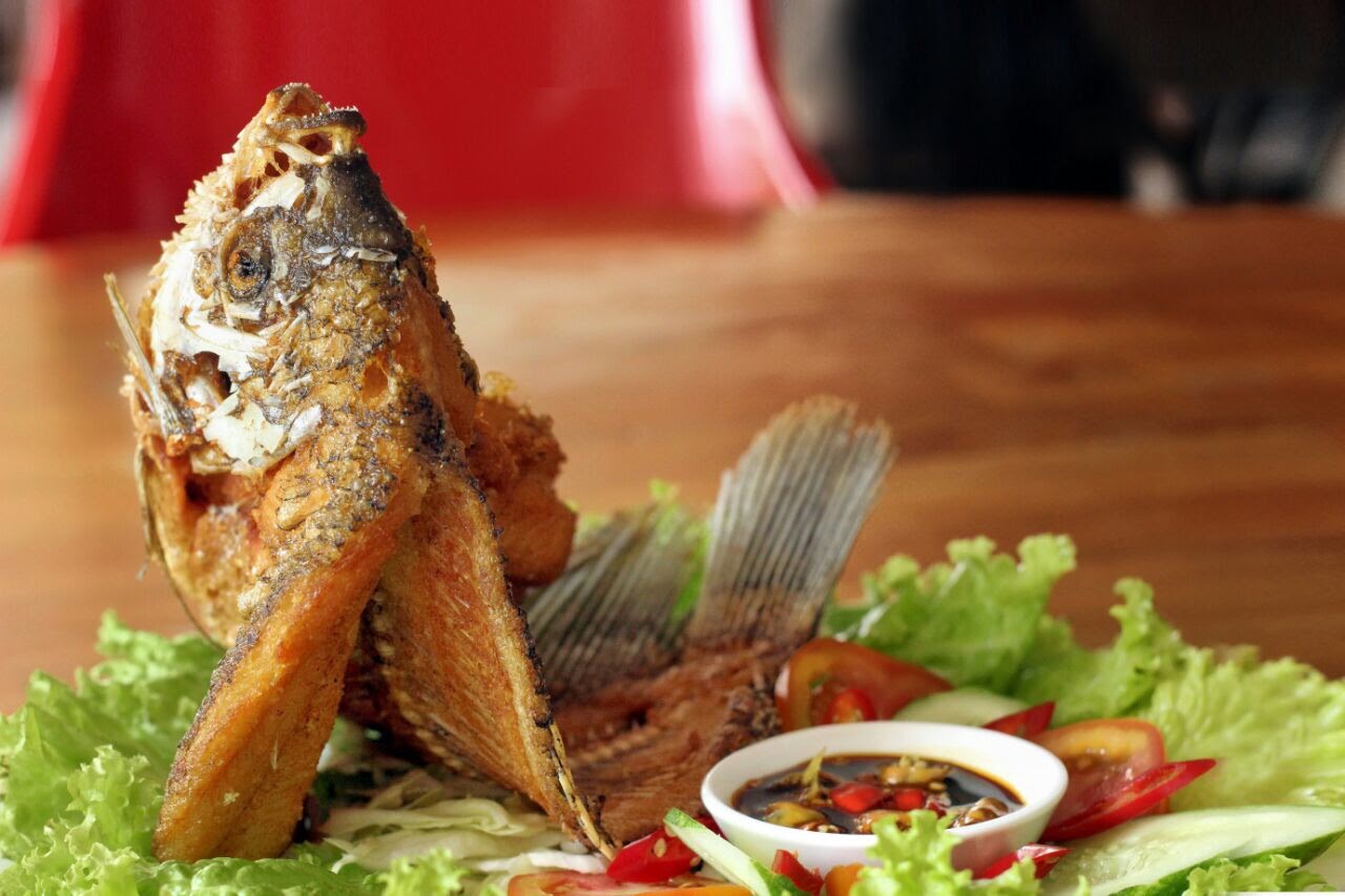 UKafe Meotel Kebumen Andalkan Menu Ikan Gurame Terbang