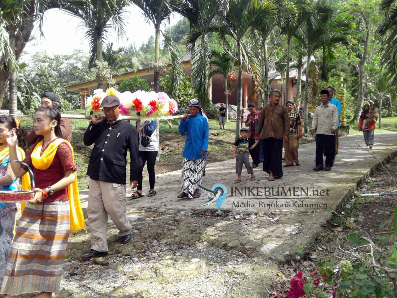 Sedekah Waduk Sempor, Komunitas Pusaka Gombong Keliling Bawa Keranda