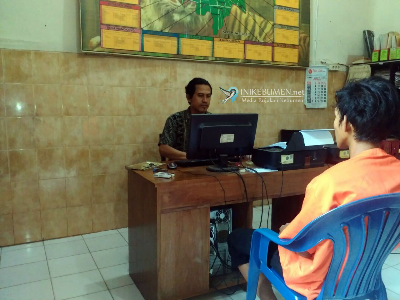 Dasar Daplun! Sudah Dikasih Rokok, Masih Ngutil Hape Tetangganya Sendiri