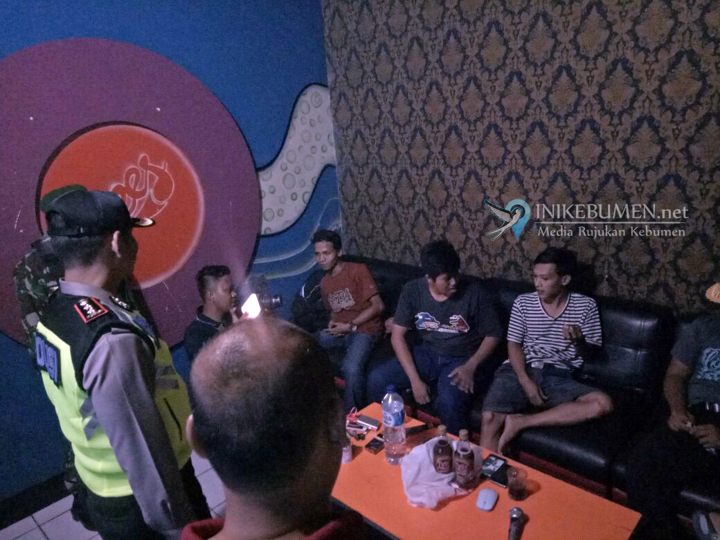 Razia Tempat Karaoke, Kapolres Kebumen Dapati Satu Pengunjung Mabok-mabokan