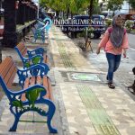 Trotoar Depan BRI Kebumen Dilengkapi Bangku Taman