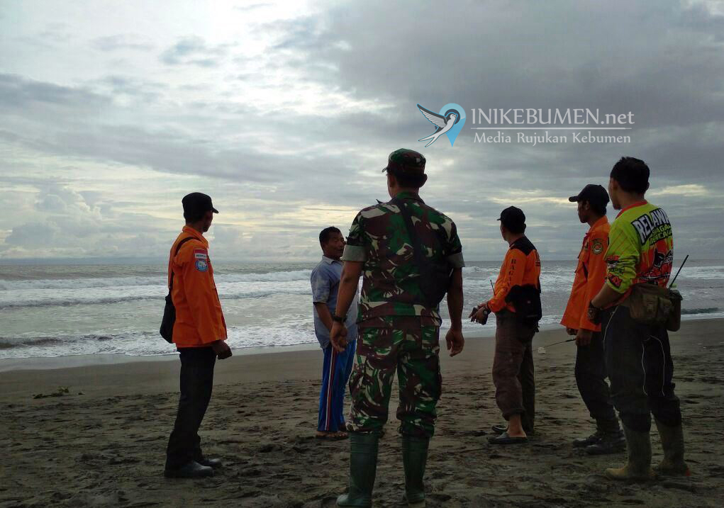 Pelajar SMPN 2 Prembun Hilang Diseret Ombak Pantai Lembupurwo