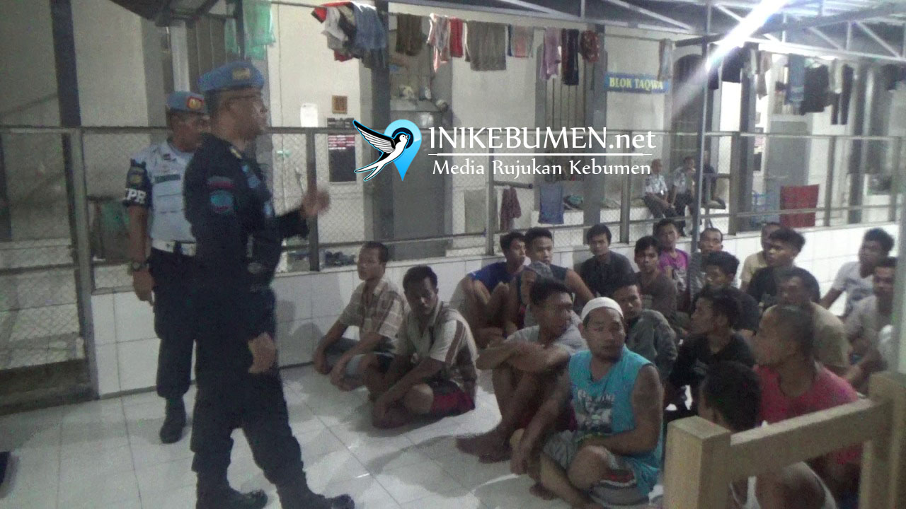Petugas Rutan Kebumen Amankan Senjata Tajam dan Puluhan Paku dari Kamar Napi