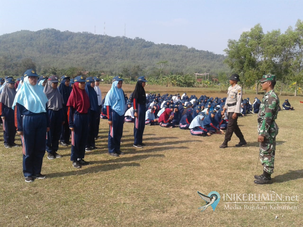 Siswa Baru SMP 1 Karangsambung Digembleng TNI dan Polisi