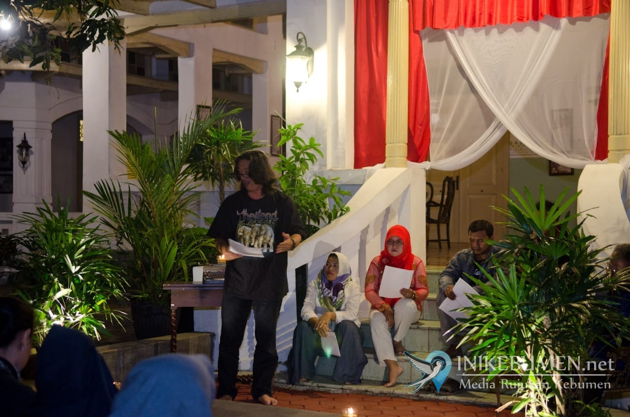 Komunitas Lisong, Menggali Makna Kemerdekaan Lewat Sastra Komunitas Lisong, Menggali Makna Kemerdekaan Lewat Sastra