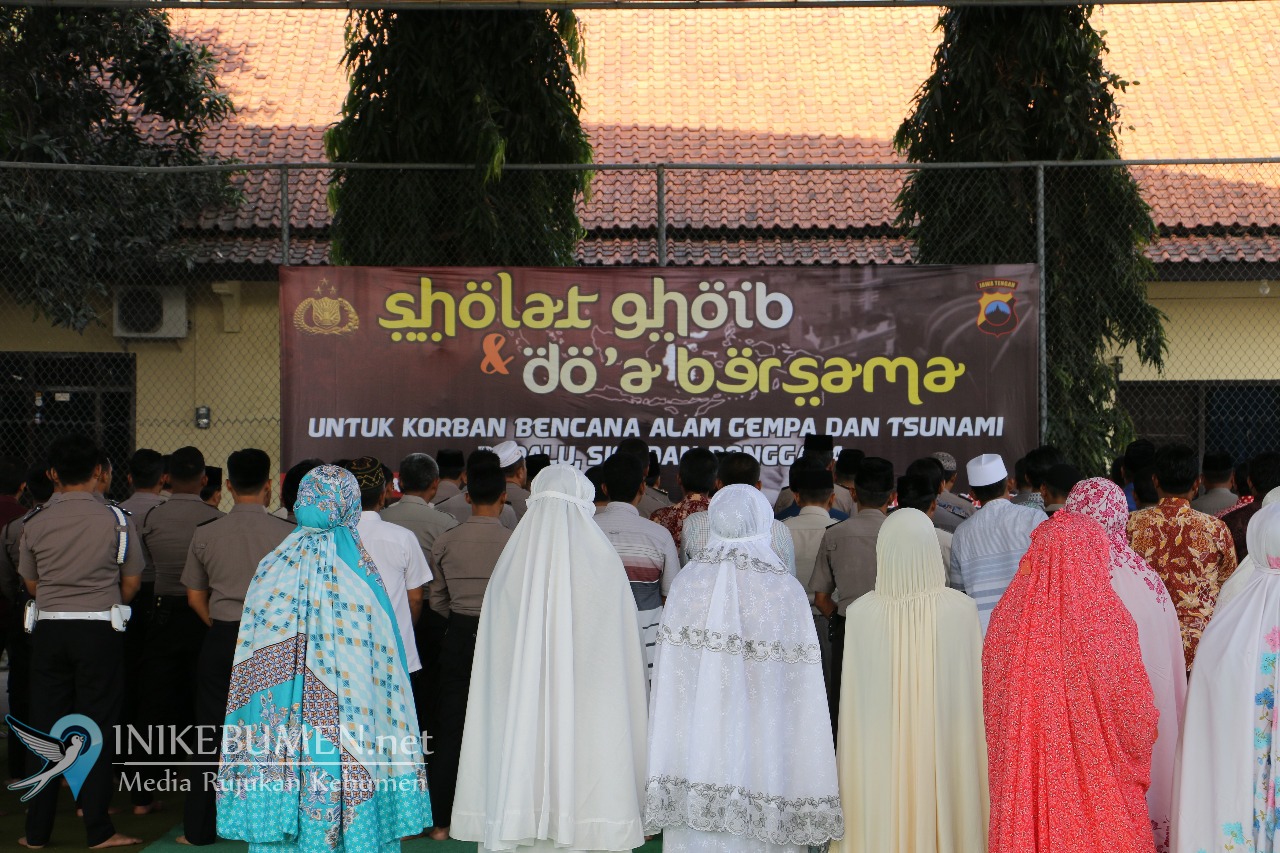 Doakan Korban Gempa dan Tsunami, Polres Kebumen Gelar Shalat Ghaib