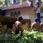 Polres Kebumen Rehab Musholla yang Atapnya Nyaris Ambruk di Adimulyo