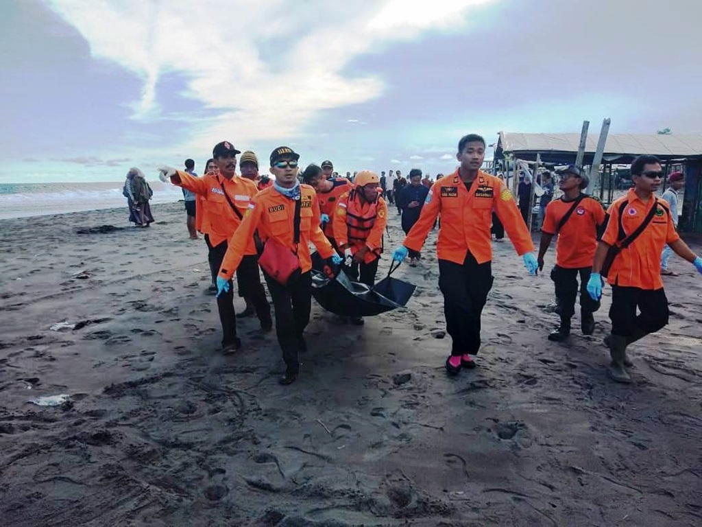 Hilang Sehari, Wisatawan Asal Cilacap Ditemukan Meninggal di Pantai Setrojenar