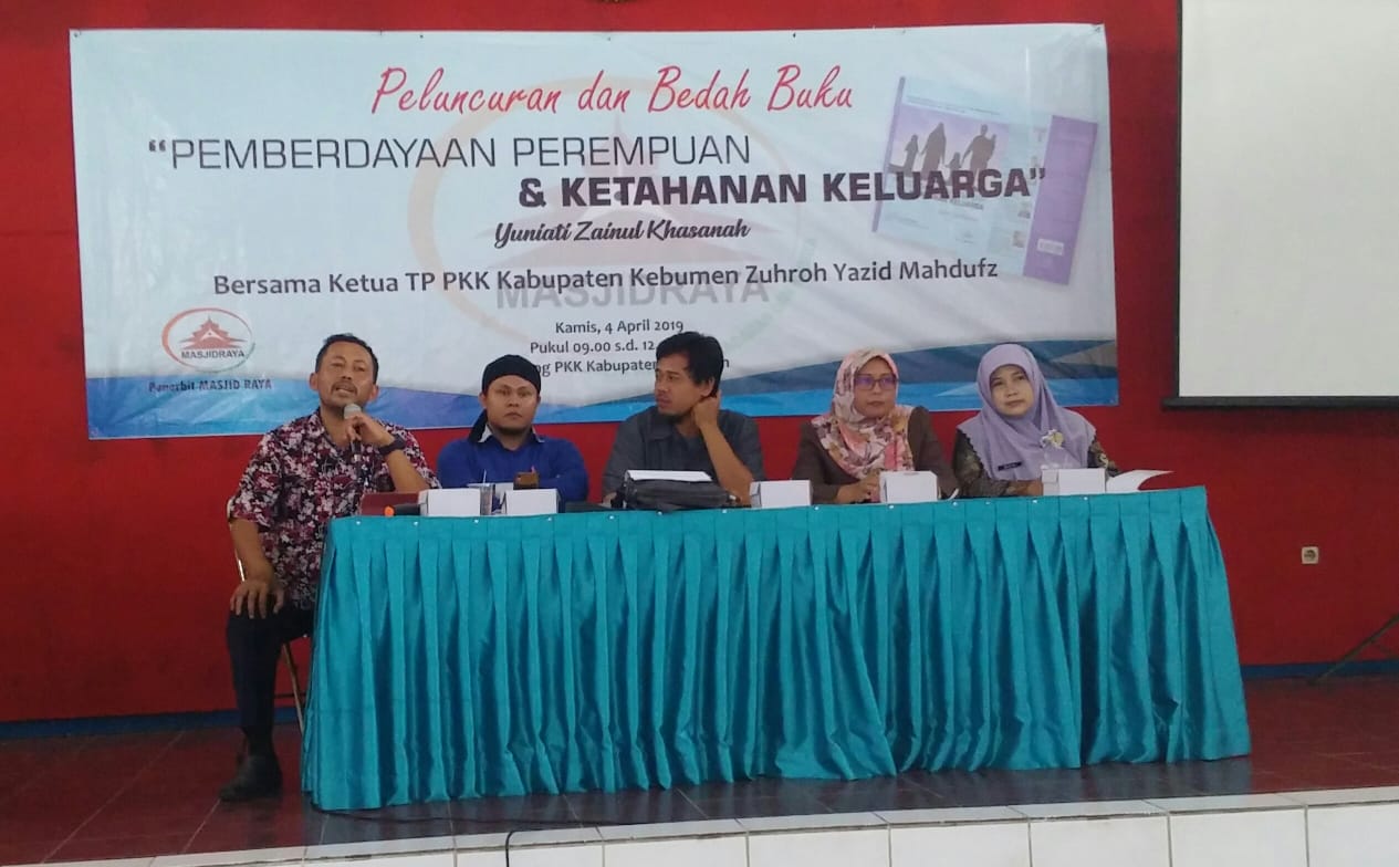 Ingin Buku Anda Diminati Pembaca? Buat Sampul dan Judul yang Menggelitik