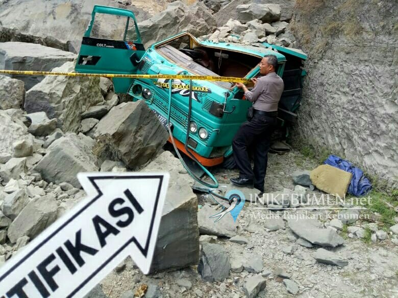 Serem! Tertimpa Longsoran Batu Cadas, Warga Muktisari Alami Patah Tulang