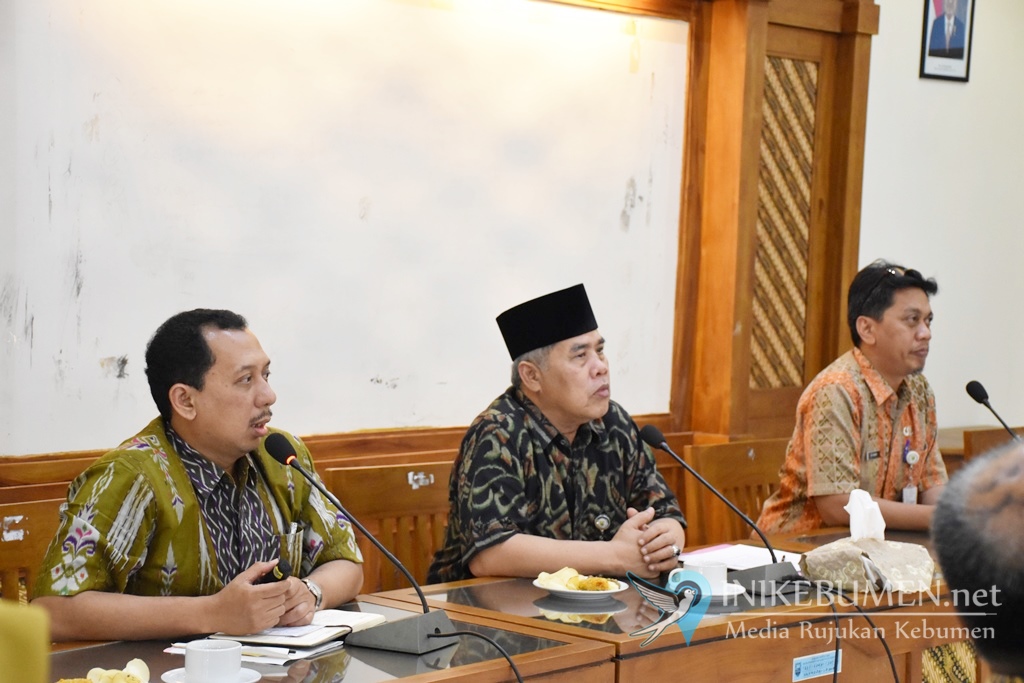 Gus Yazid Optimis Tahun ini Kebumen Raih Piala Adipura Gus Yazid Optimis Tahun ini Kebumen Raih Piala Adipura
