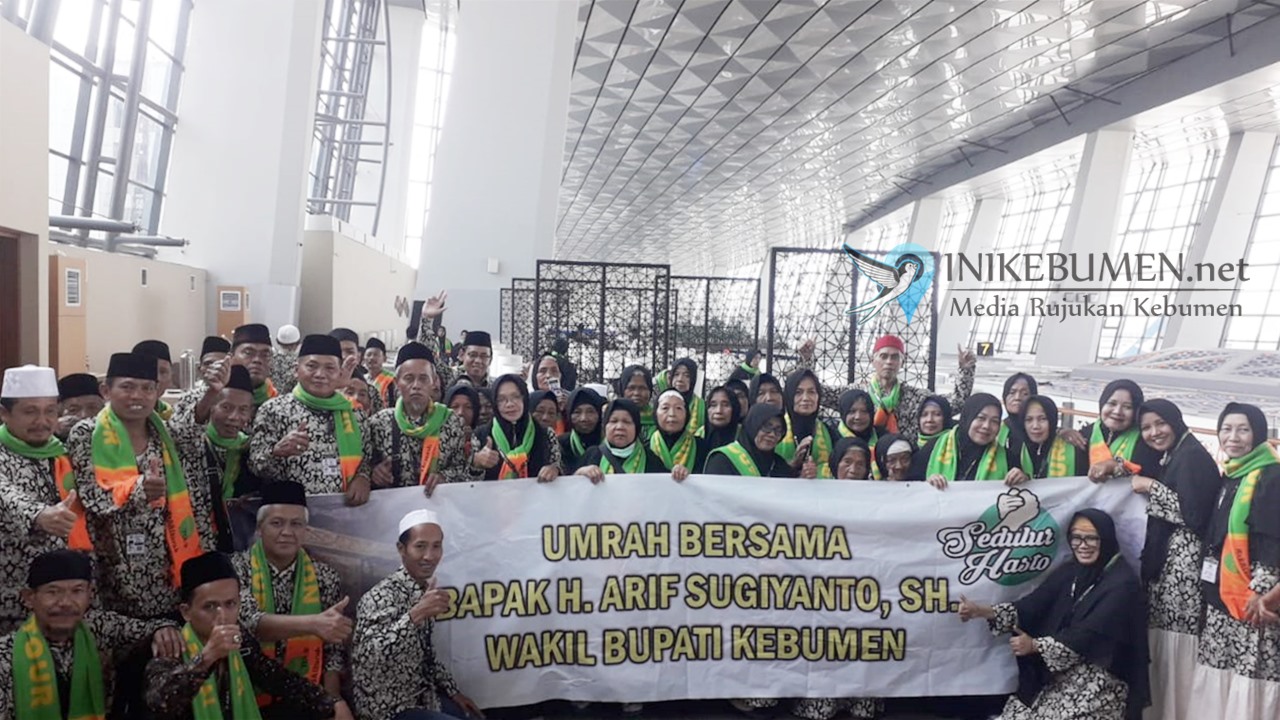 Istri Mantan Bupati Umroh Bareng Sedulur Hasto dan Wabup Kebumen