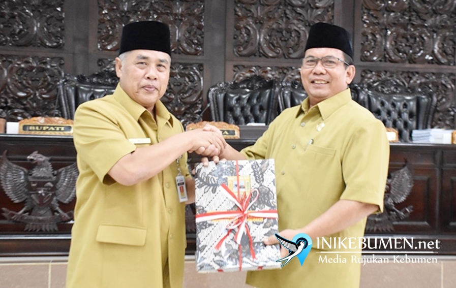 Rapat Paripurna Perdana, Delapan Raperda Diajukan Bupati Kebumen ke DPRD untuk Dibahas