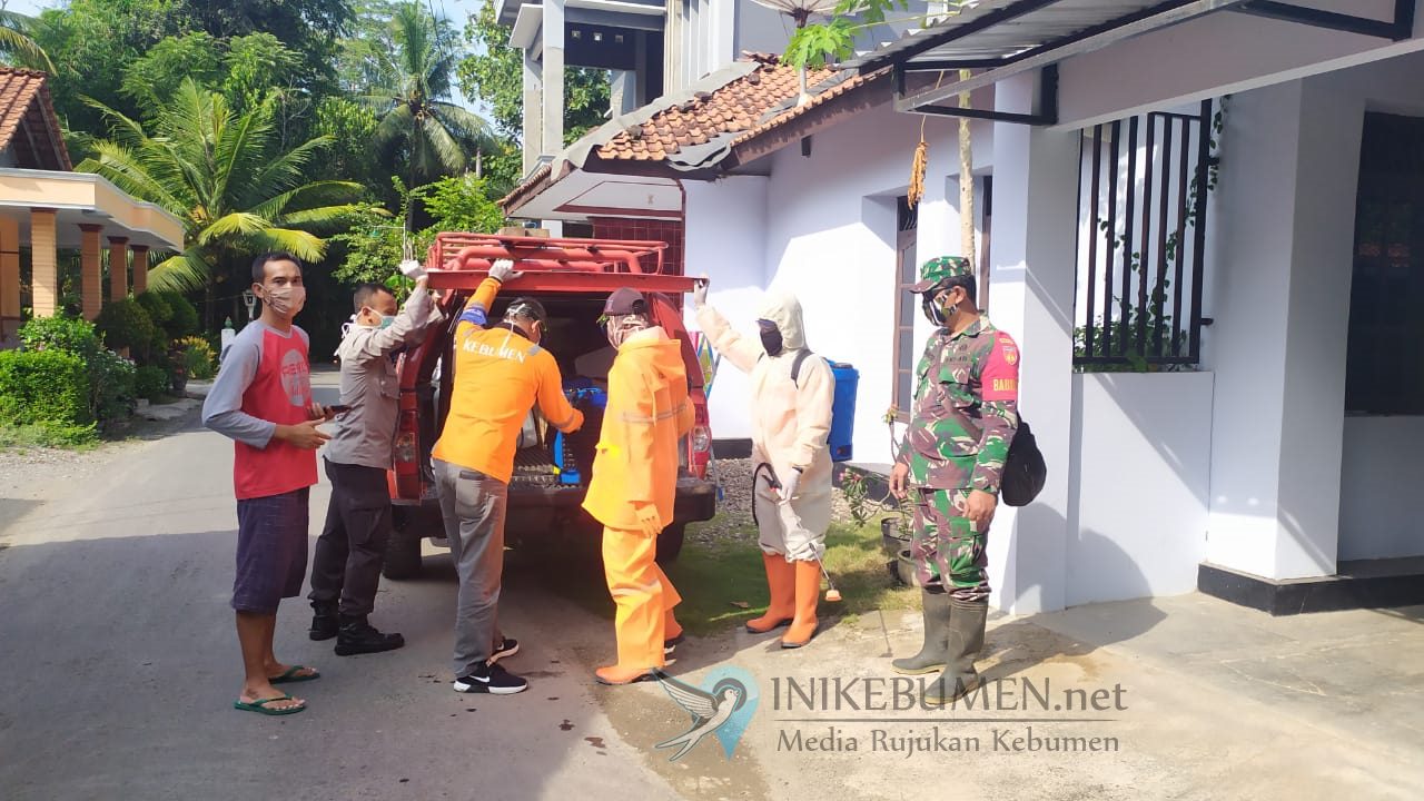 Putus Mata Rantai Covid-19,, Desa Adikarso Disemprot Disinfektan Putus Mata Rantai Covid-19,, Desa Adikarso Disemprot Disinfektan