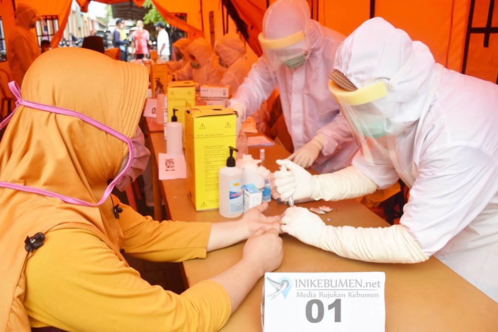 400 Warga Ikuti Rapid Test di Pasar Bocor, Semuanya Non Reaktif