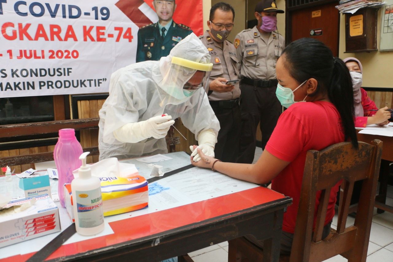 Diawasi Ketat, 75 Tahanan Polres Kebumen Jalani Tes Cepat Covid-19