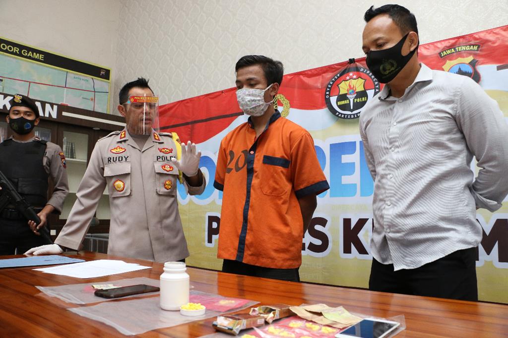 Keinginan Cepat Kaya Harus Pupus, Bosnya Tertangkap Lebih Dahulu