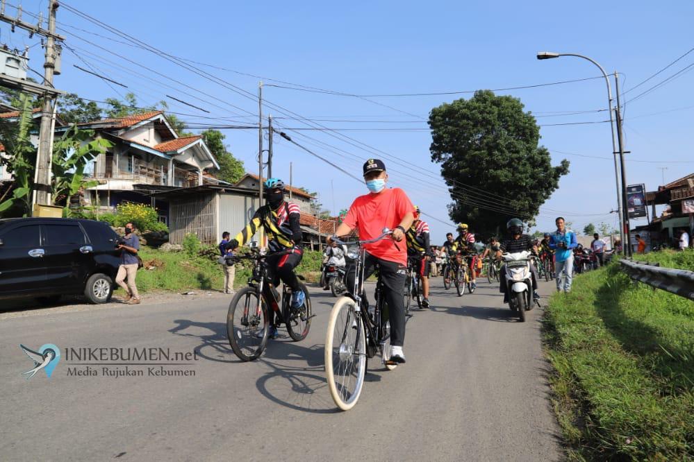 Hari Armada dan Korps Marinir, Tim Gowes Lanal Cilacap Mampir di Kebumen