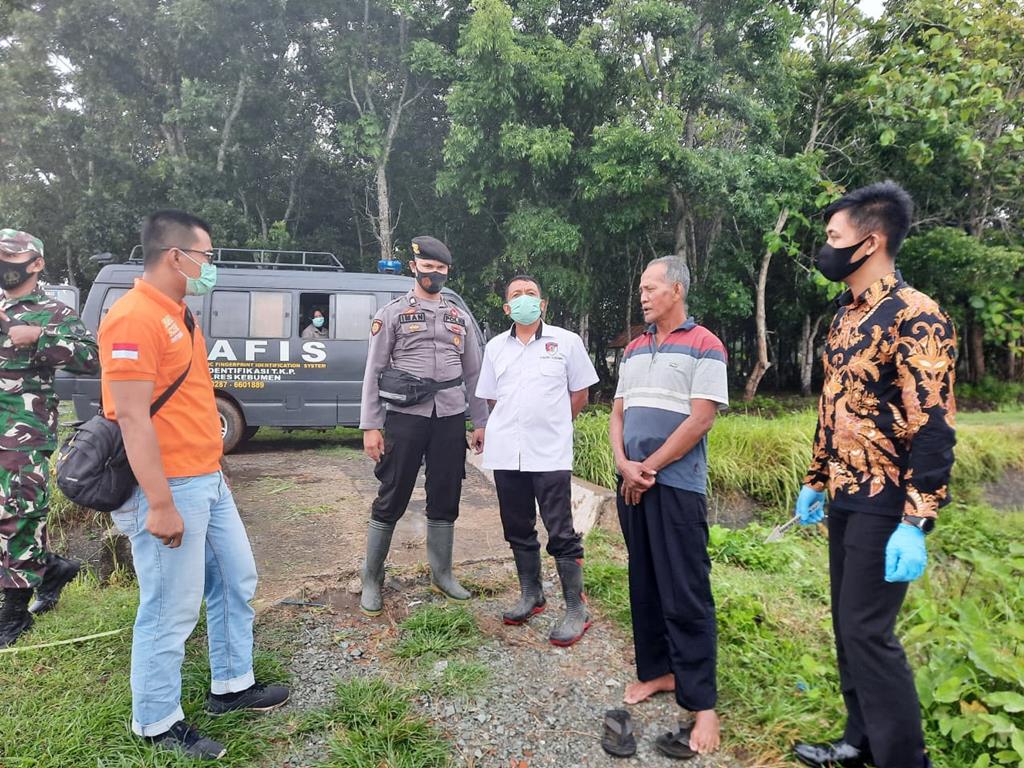 Innalillahi, Warga Puring Tersambar Petir saat Mencangkul di Sawah Innalillahi, Warga Puring Tersambar Petir saat Mencangkul di Sawah