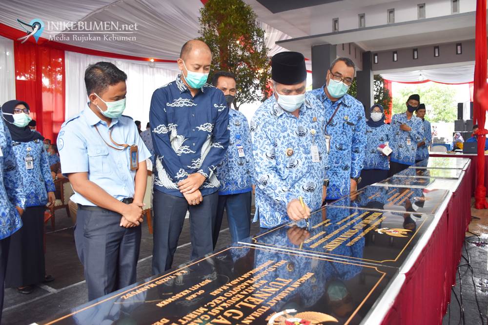 Bupati Kebumen Resmikan 15 Proyek Hasil Pembangunan Tahun 2020
