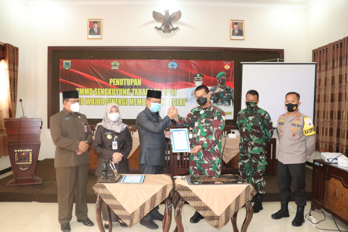Berhasil Bangun Jalan 971 Meter, TMMD di Sidoagung Resmi Ditutup