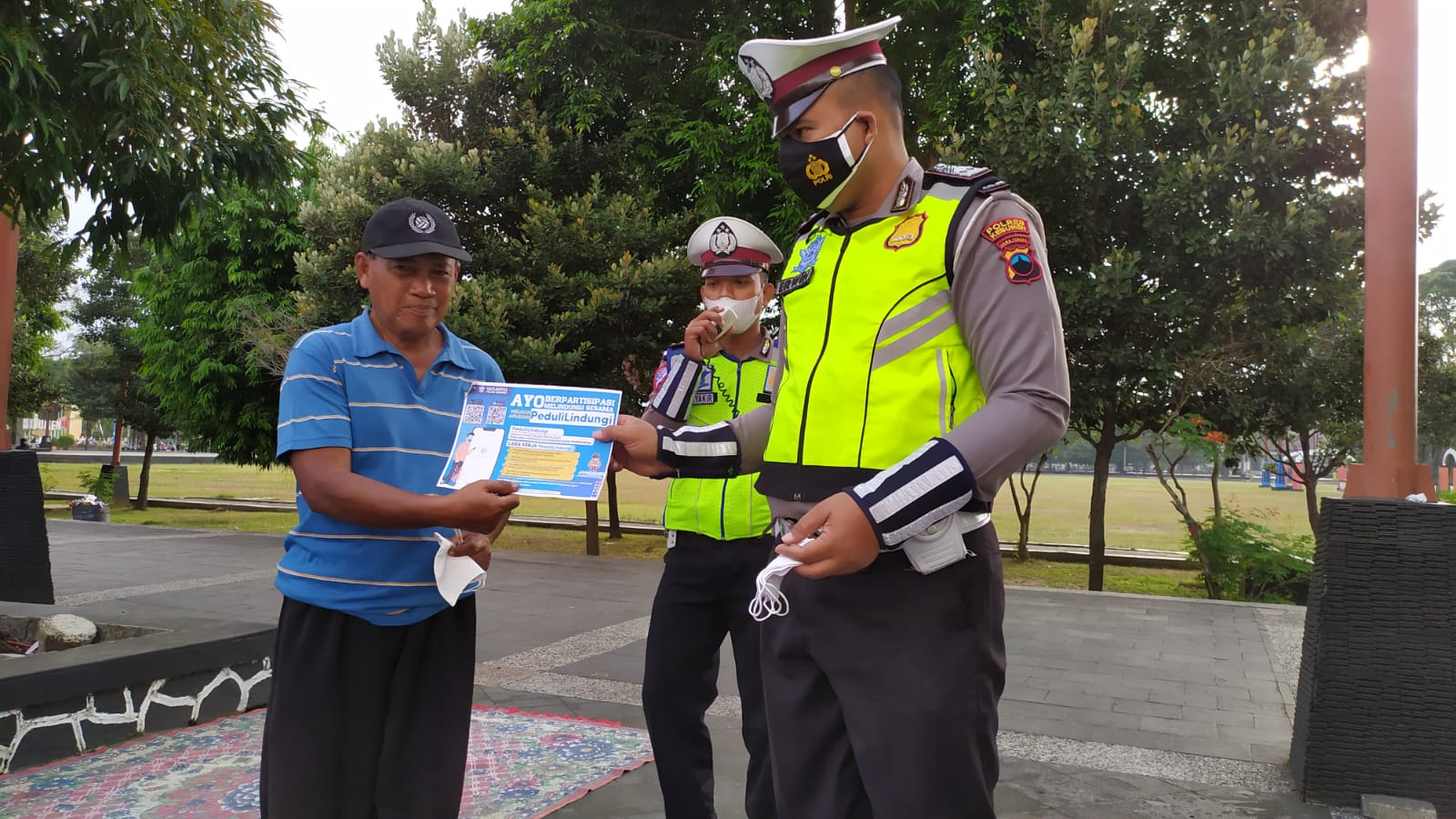 Sat Lantas Polres Kebumen Gencarkan Sosialisasi Aplikasi Pedulilindungi
