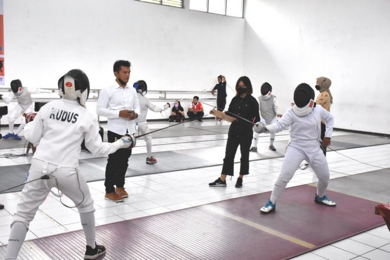 Digelar 3 Hari, Kejurprov Anggar Pelajar Piala Wali Kota Salatiga Diikuti 9 Pengkot di Jawa Tengah Digelar 3 Hari, Kejurprov Anggar Pelajar Piala Wali Kota Salatiga Diikuti 9 Pengkot di Jawa Tengah