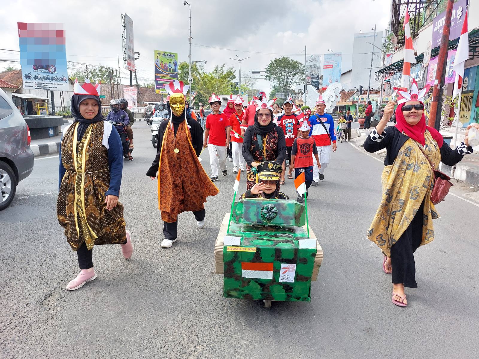 Ribuan Warga Kelurahan Kebumen Ramaikan Jalan Sehat Kemerdekaan, Hadiahnya Sepeda Listrik