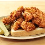 Resep Ayam Goreng Pedas Renyah Empuk dan Ada Manis-Manisnya, Unik Pakai Roti Panggang, Praktis Membuatnya!