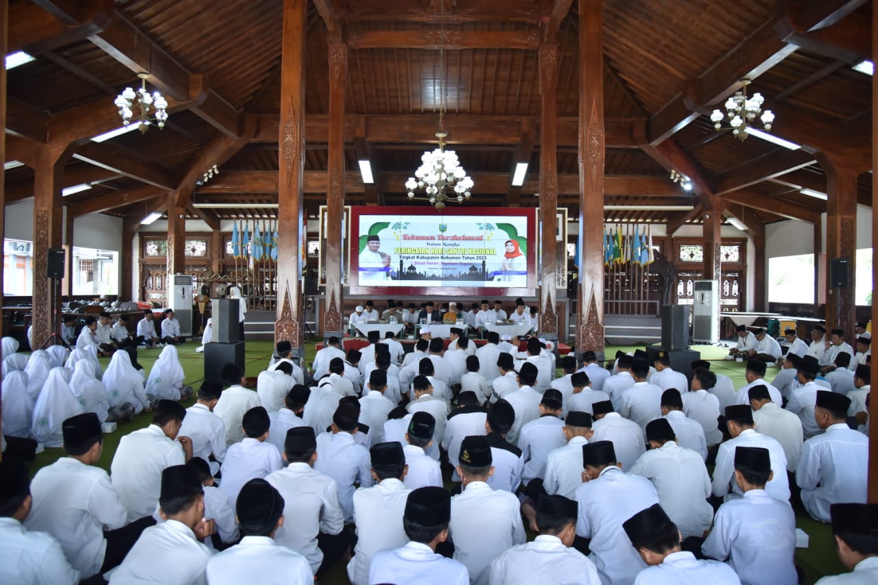 Pemkab Kebumen Kucurkan Anggaran Rp2 Miliar untuk Beasiswa Santri, Masing-Masing Terima Rp3 Juta